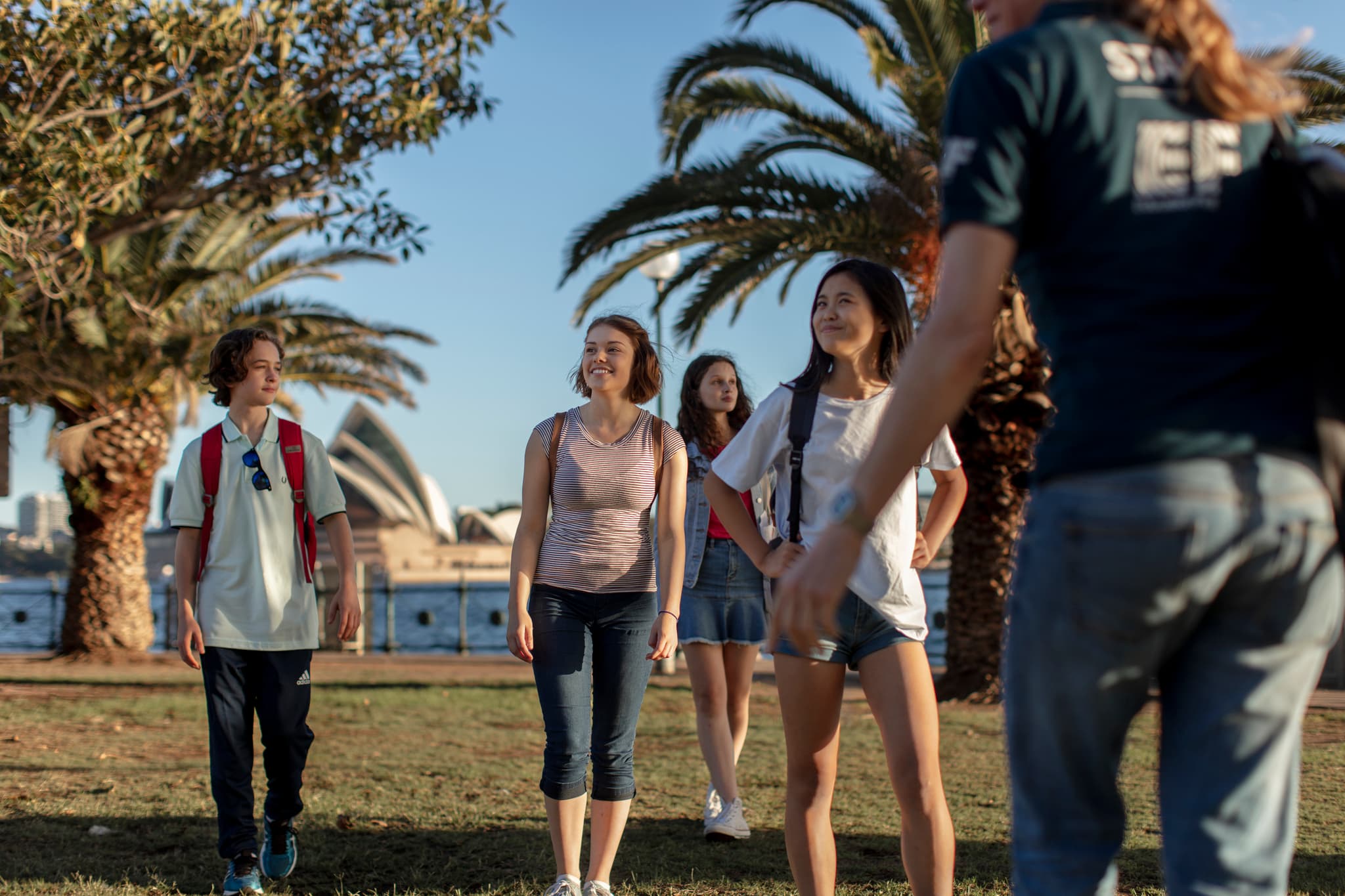 https://a.storyblok.com/f/286728423687045/2048x1365/f841ac8971/syd_explore_city.jpg