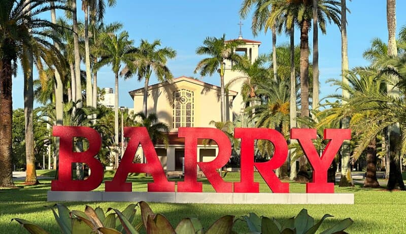 https://a.storyblok.com/f/286728423687045/800x461/00d2e37141/flr_barry_universitysign.jpg