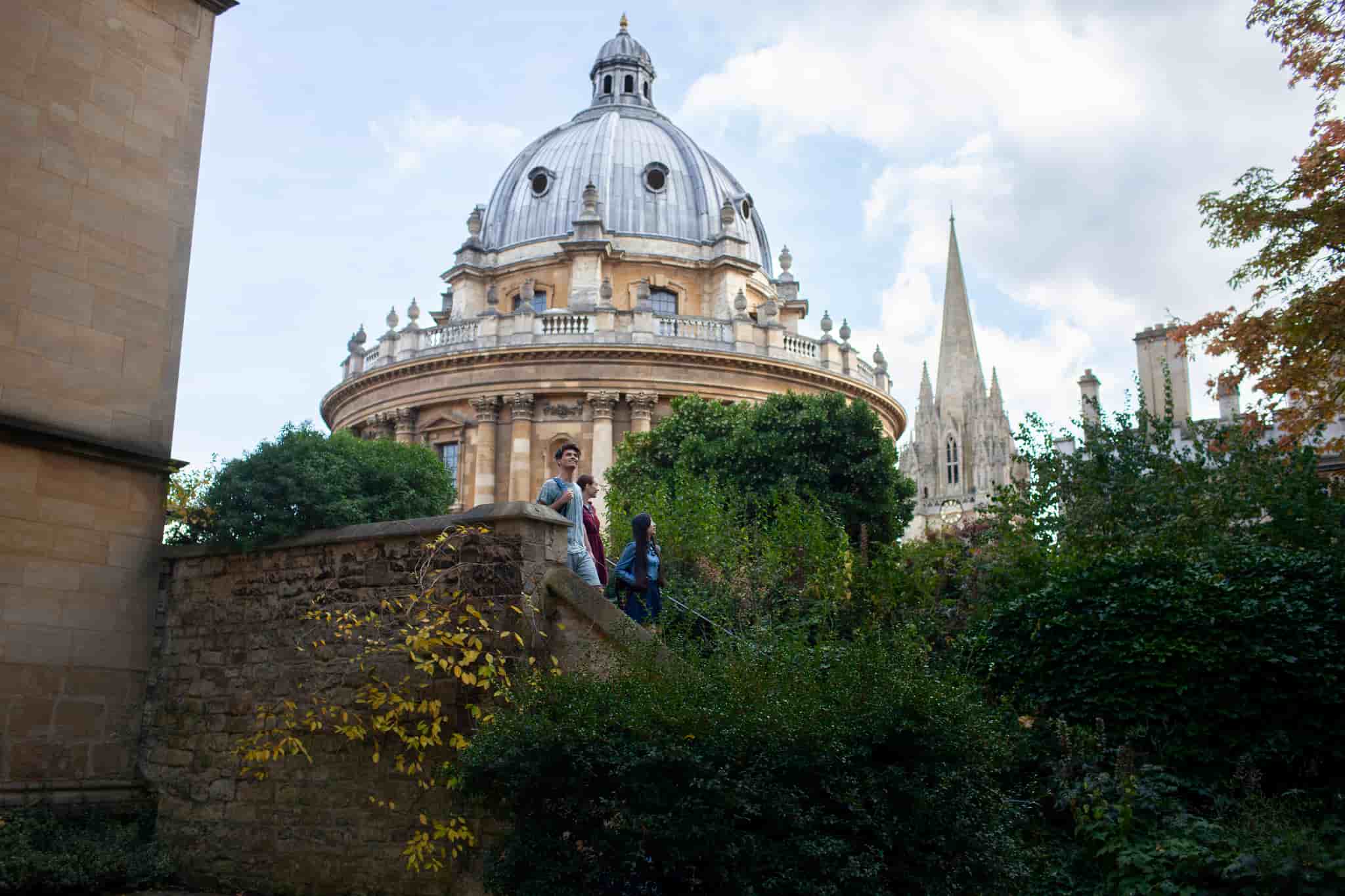 Oxford Magic, Værtsfamilie✨